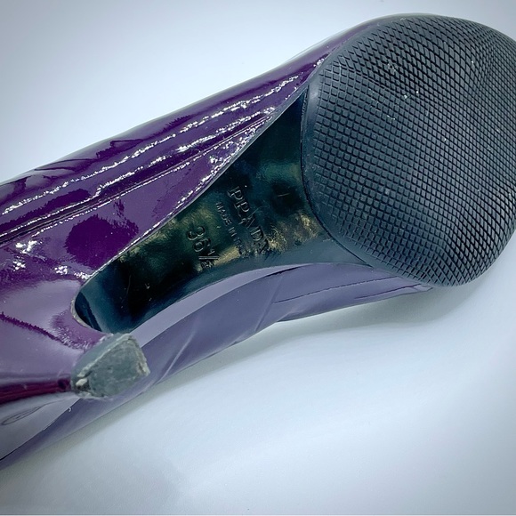 Prada purple patent leather heels - Picture 3 of 7
